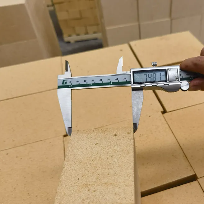 Checking Alumina Fire Refractory Bricks