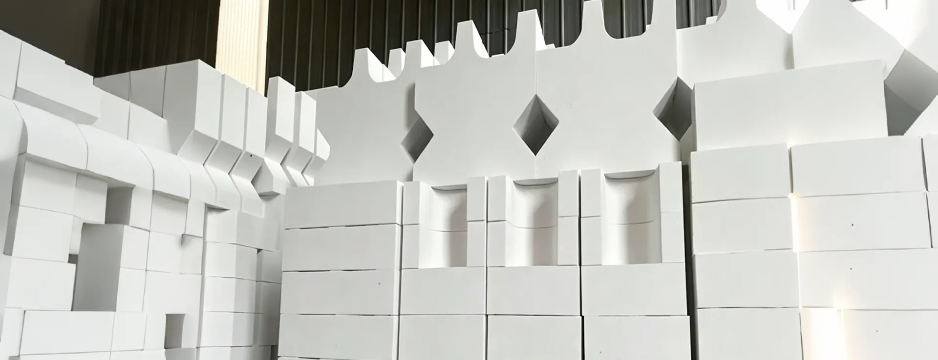 Corundum Mullite Brick banner