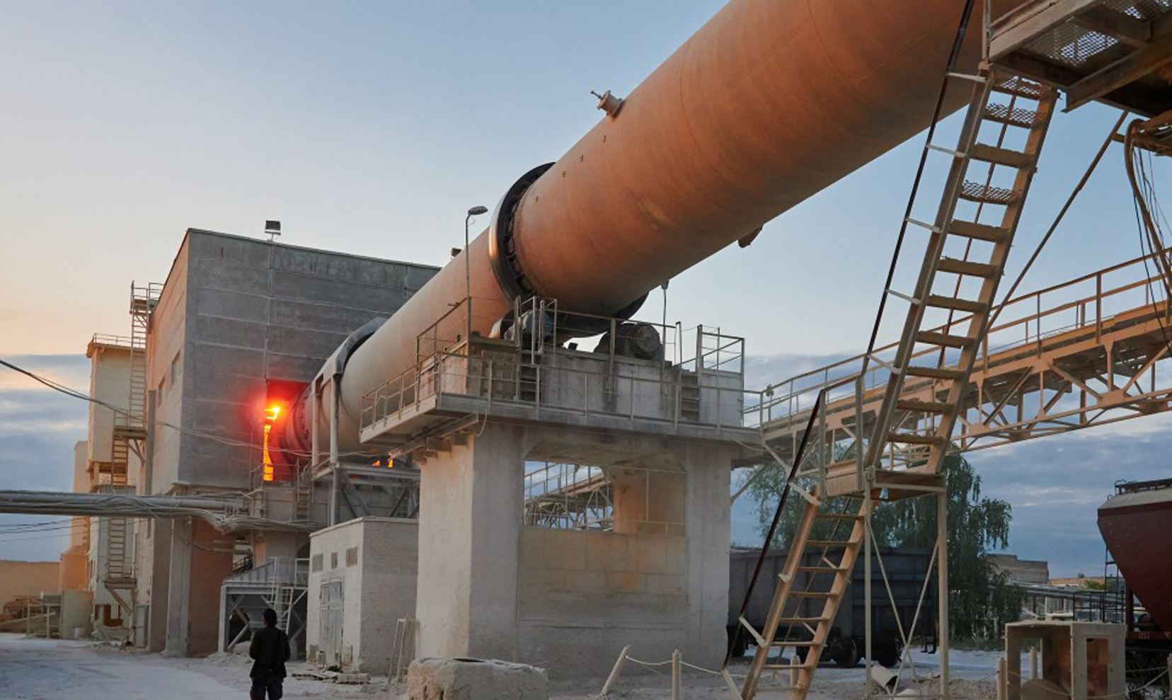 Rotary-kiln-refractory