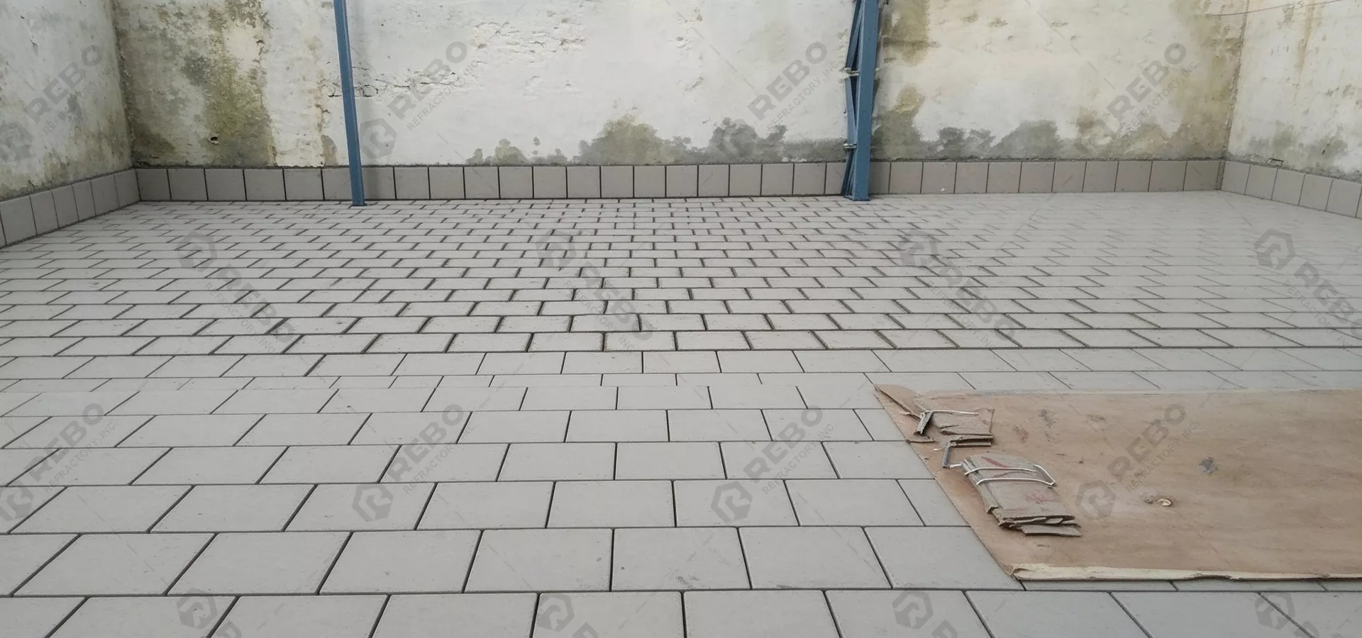 Acid-Resistant-Tile-for-Chemical-Industry